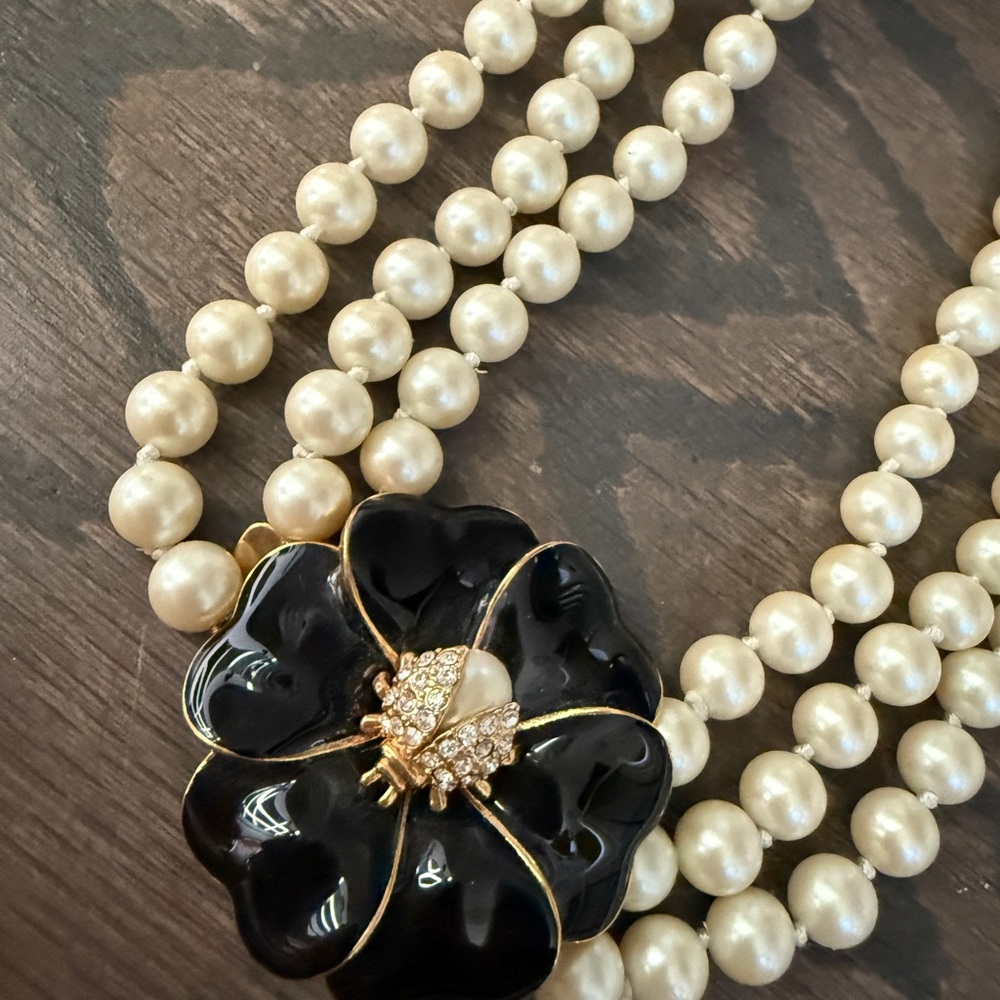 Stella & Dot Kelly Multistrand Pearl Necklace